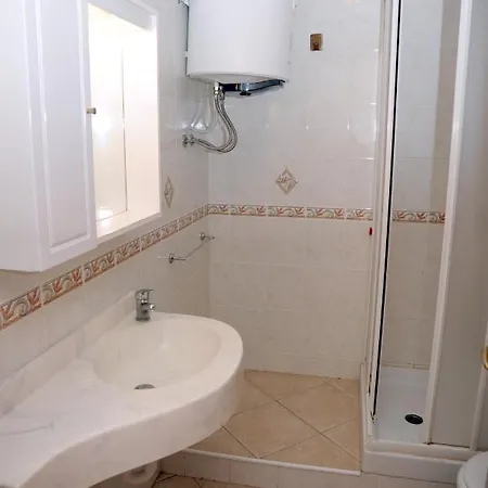 Lo Smeraldo Aparthotel 3*