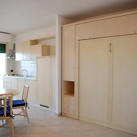 Aparthotel Lo Smeraldo 3*