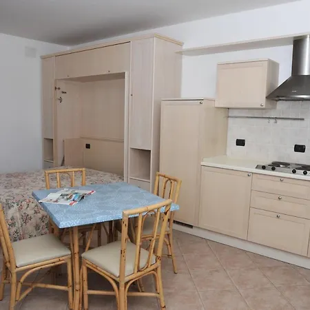 Lo Smeraldo 아파트호텔