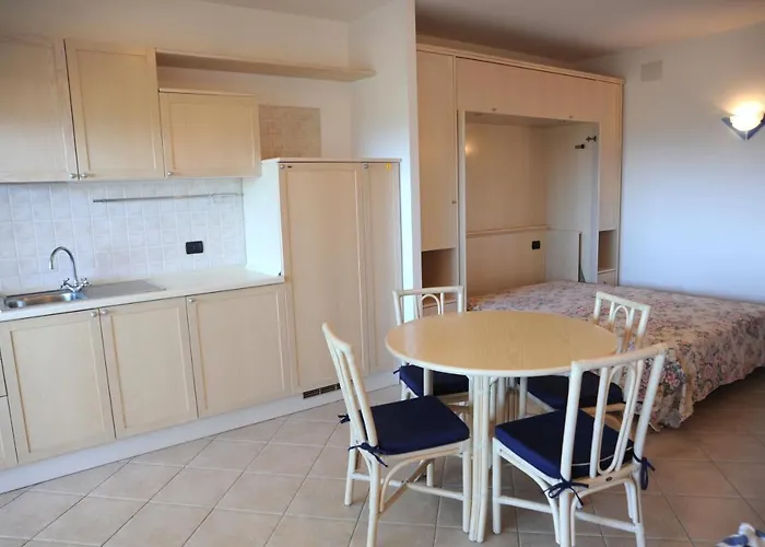 아파트호텔 Lo Smeraldo 카폴리베리